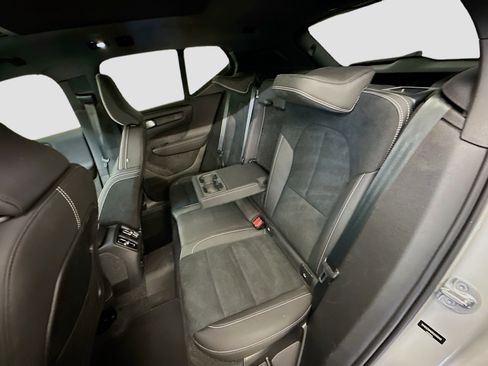 Used 2024 Volvo XC40 Recharge Ultimate w/ Protection Package Premier image 30