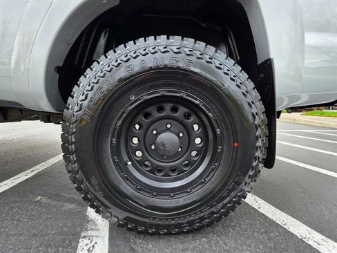 Used 2006 Toyota Tacoma 4X4 DOUBLE CAB V6 LONG BED / D image 33