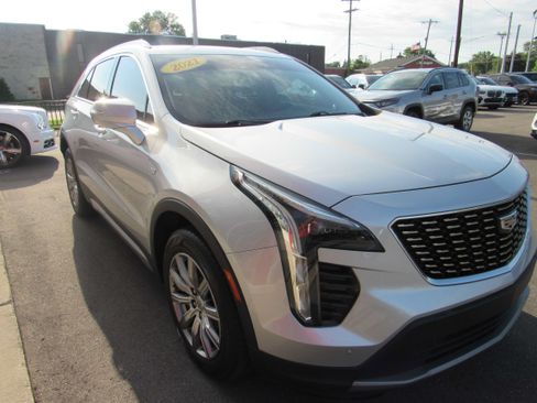 Used 2021 Cadillac XT4 Premium Luxury FWD image 4