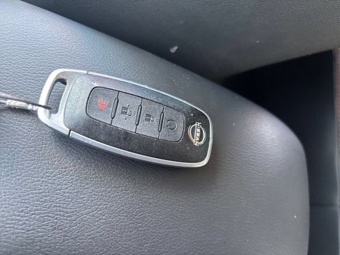 Used 2026 Nissan Kicks SR AWD/4WD image 23