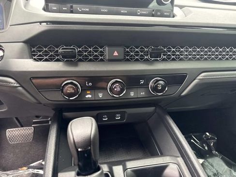 Certified 2024 Honda Accord LX image 25