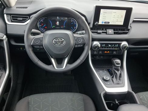 Used 2024 Toyota RAV4 XLE w/ Convenience Package AWD/4WD image 11