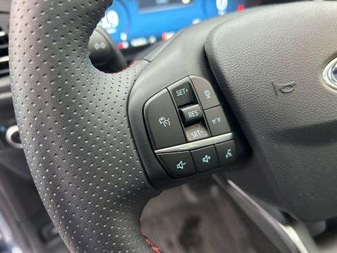 Used 2024 Ford Escape ST-Line Elite w/ Premium Technology Package image 17