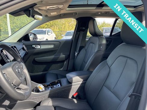 Certified 2025 Volvo XC40 B5 Plus image 17