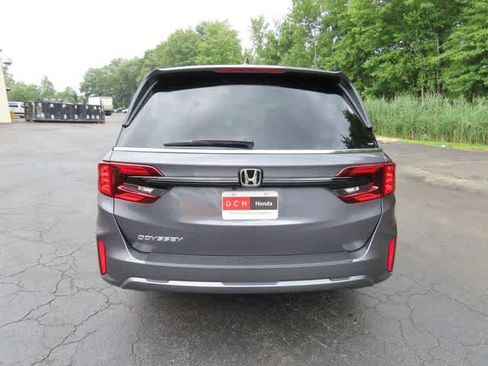 New 2026 Honda Odyssey EX-L image 5