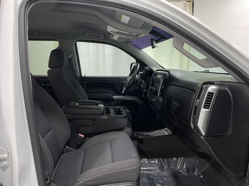Used 2017 Chevrolet Silverado 1500 LT AWD/4WD image 29