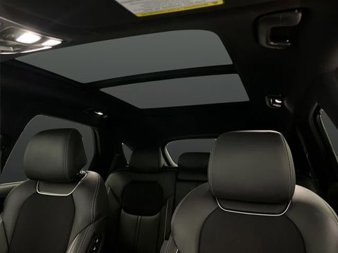 Used 2025 Genesis GV70 2.5T w/ Sport Prestige Package image 7