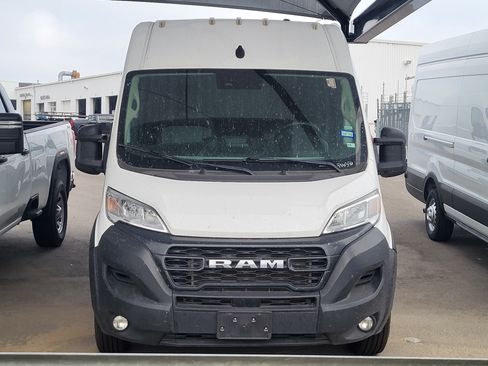 Used 2025 RAM ProMaster 2500 w/ Convenience Group FWD image 2