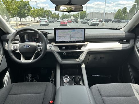 Used 2026 Ford Explorer Active RWD image 29