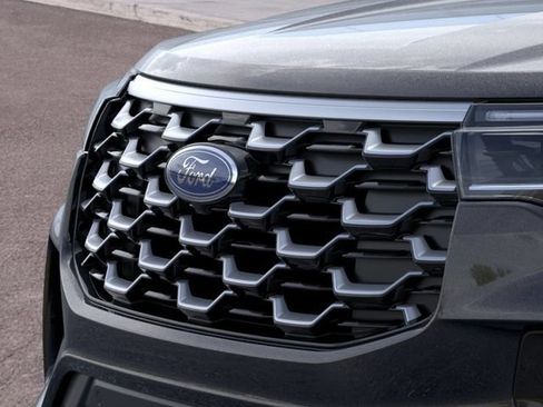 New 2026 Ford Explorer Platinum w/ LUX Leather Package AWD/4WD image 17