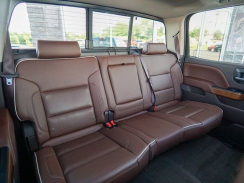 Used 2018 Chevrolet Silverado 1500 High Country AWD/4WD image 32