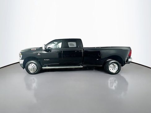 New 2025 RAM 3500 Laramie image 4
