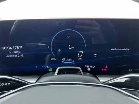 Used 2025 Cadillac Lyriq Luxury image 11