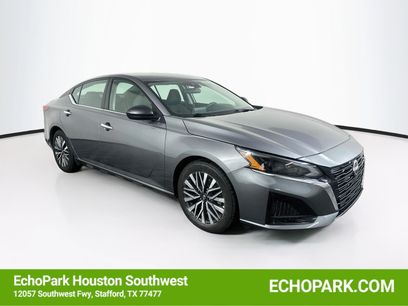 Used 2025 Nissan Altima 2.5 SV
