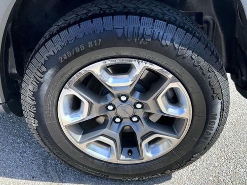 Used 2019 Jeep Cherokee Trailhawk w/ Cold Weather Group AWD/4WD image 23