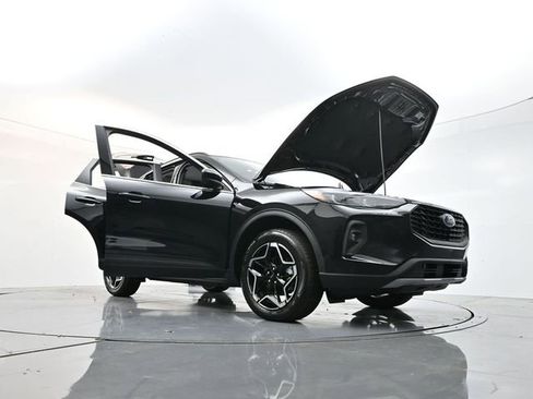 New 2026 Ford Escape Platinum image 34