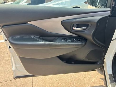 Used 2024 Nissan Murano SV w/ SV Midnight Edition Package FWD image 19