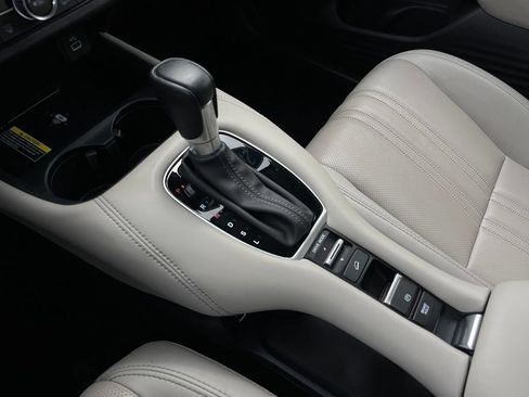 Used 2025 Honda HR-V EX-L image 19