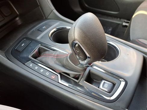 Used 2023 Chevrolet Equinox RS image 24