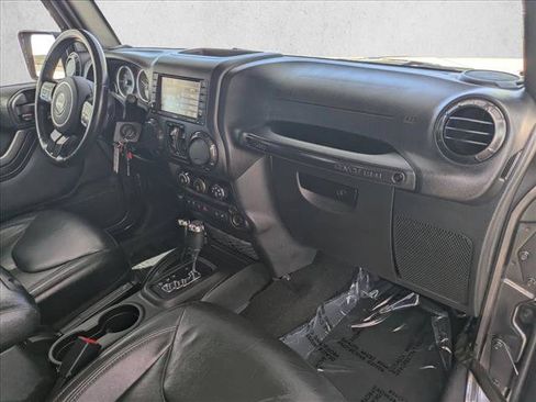 Used 2017 Jeep Wrangler Unlimited Sahara AWD/4WD image 20