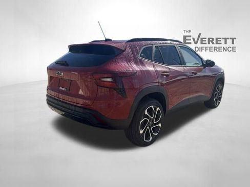 New 2026 Chevrolet Trax RS w/ Sunroof Package FWD image 6