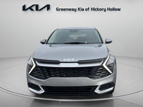 Certified 2024 Kia Sportage LX image 2
