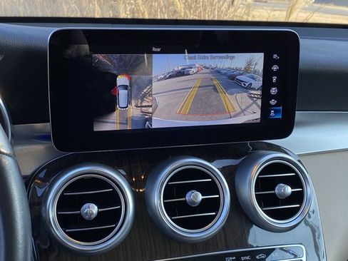 Used 2022 Mercedes-Benz GLC 300 image 17