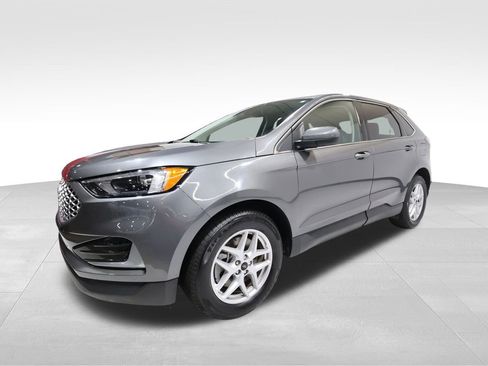 Used 2024 Ford Edge SEL image 8