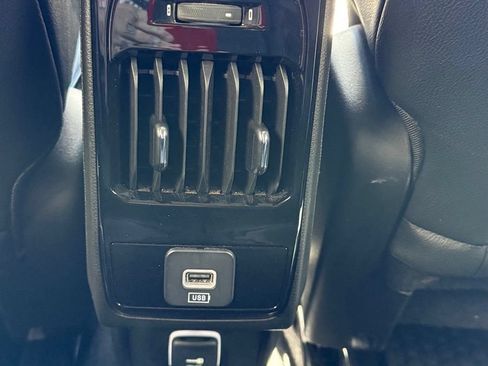 Used 2025 Jeep Compass Trailhawk AWD/4WD image 16