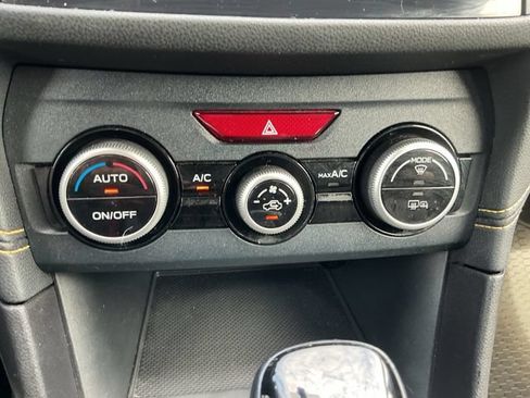 Used 2021 Subaru Crosstrek 2.5i Sport w/ Moonroof Package AWD/4WD image 17