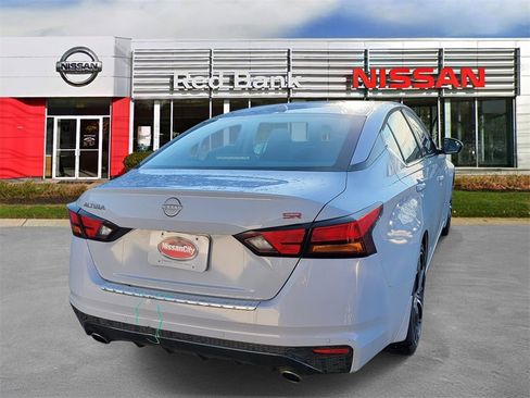 Certified 2023 Nissan Altima 2.5 SR image 6
