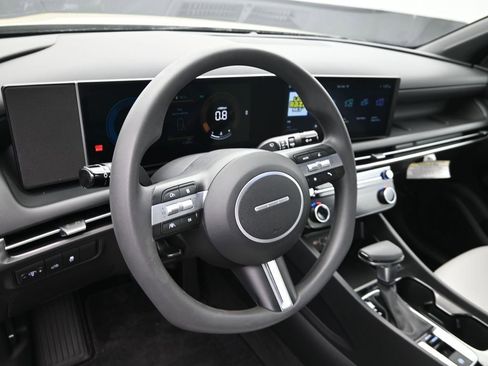 Used 2025 Hyundai Santa Cruz SEL image 17