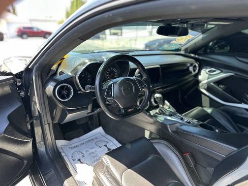 Used 2018 Chevrolet Camaro SS RWD image 9