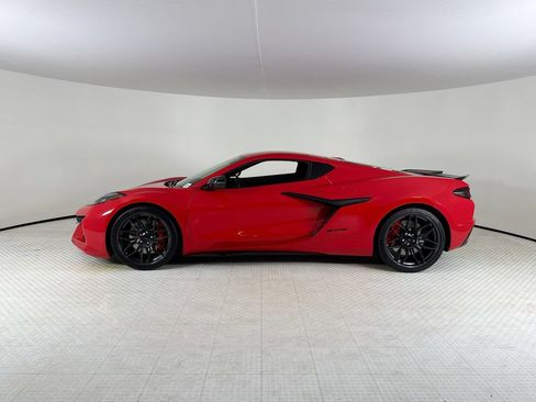 Used 2024 Chevrolet Corvette Z06 w/ Stealth Interior Trim Package RWD image 2