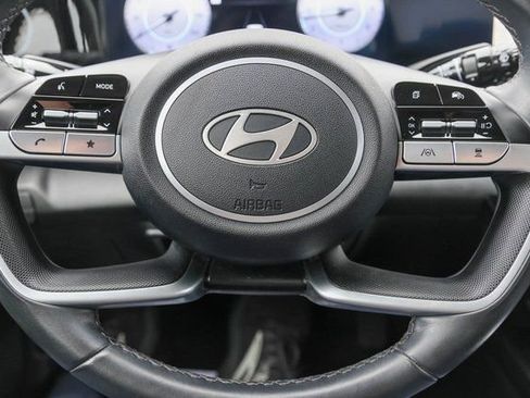 Used 2024 Hyundai Elantra Limited image 26