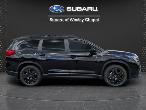 Used 2025 Subaru Ascent Onyx Edition w/ Onyx Package AWD/4WD image 4