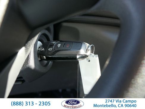 New 2025 Ford Transit 250 148 Medium Roof w/ Load Area Protection Package image 18