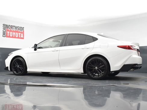 Used 2025 Toyota Camry SE w/ Convenience Package FWD image 27