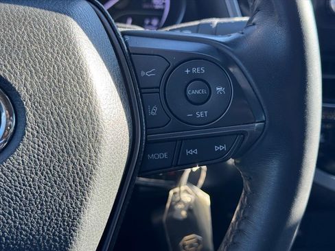 Used 2023 Toyota Camry SE image 17