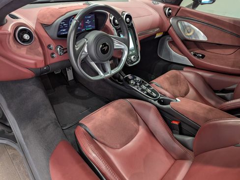 Used 2022 McLaren GT image 7