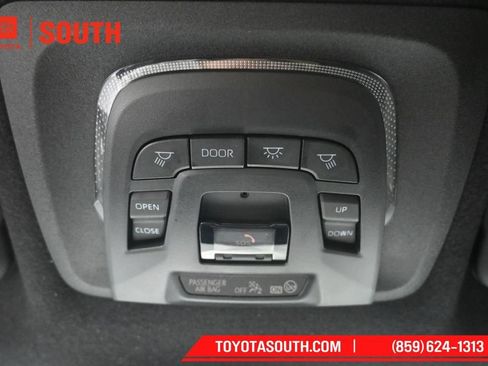 Used 2026 Toyota Corolla Cross AWD Hybrid w/ Convenience Package image 23