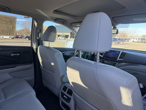 Used 2017 Honda Pilot EX-L image 19