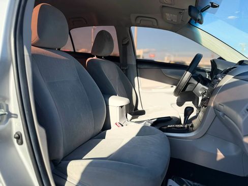 Used 2012 Toyota Corolla L FWD image 35