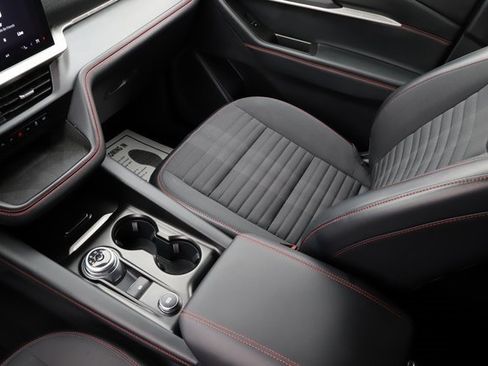 Used 2025 Ford Explorer ST-Line w/ ST-Line Street Pack image 30