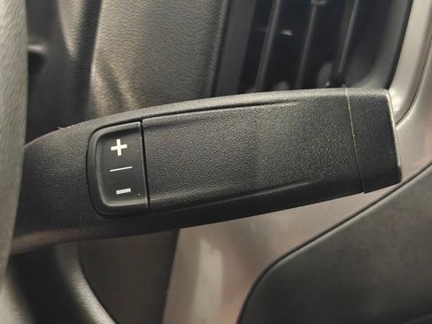 Used 2022 Chevrolet Silverado 1500 Custom image 40