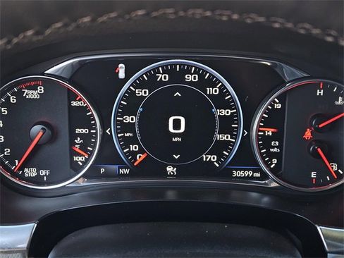 Used 2023 Chevrolet Traverse Premier image 34