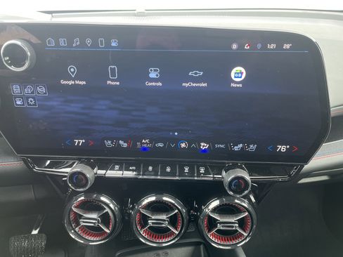 Used 2025 Chevrolet Blazer EV RS image 25