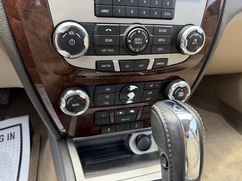 Used 2010 Ford Fusion SEL FWD image 27