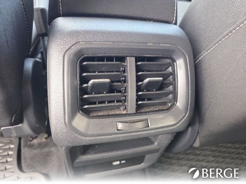 Used 2024 Volkswagen Taos SE FWD image 27
