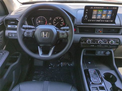 New 2025 Honda Pilot EX-L image 14